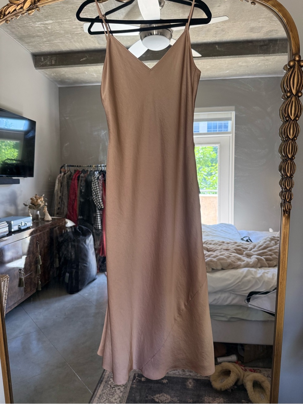 Wilfred Silky Champagne Slip Dress - Picture 3 of 7